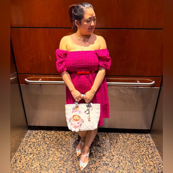 Meet your Posher, Julie - Picture 1 of 2